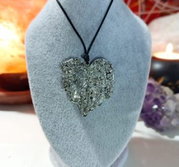Collier Coeur Orgonite Feuille 15 gr.