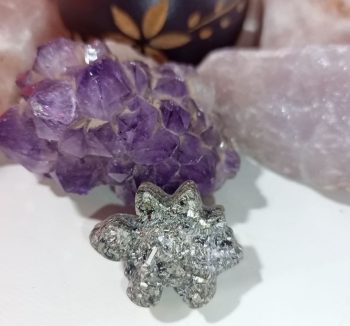 Petit Dinosaure Orgonite 8 gr. Modèle 4