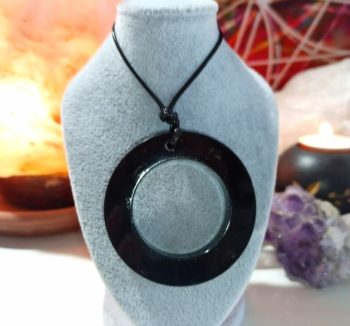 MAGNETITE Orgonite pendentif Hoop 18 gr. lester