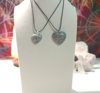 Pendentif Orgonite Grand Coeur de 7 gr. et petit Coeur de 2 gr.