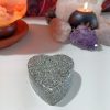 Orgonite Grand Coeur format 140 gr. (copeaux d'aluminium)