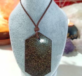 Pendentif orgonite Tôle Hexagonale PETIT JETON DE FER 35 gr