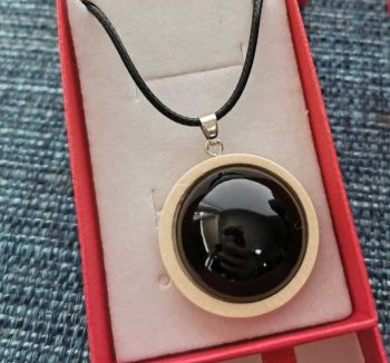Pendentif Shungite en bois orange ou beige