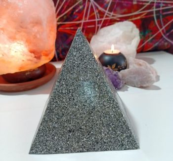 Orgonite Pyramide Maxi Large 4 faces 1300 gr.