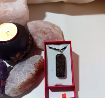 Pendentif Orgonite Petit Rectangle PETIT ÉCLAT DE FER 10 gr.